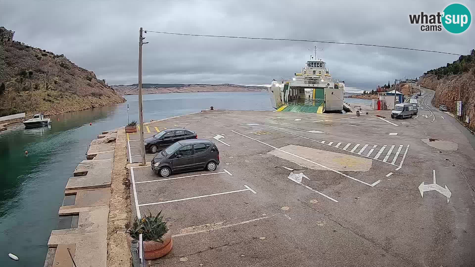 Webcam port de ferry de Prizna – vers l’île de Pag