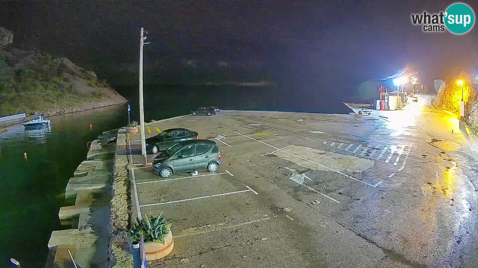 Webcam del puerto de ferris de Prizna – hacia la isla de Pag