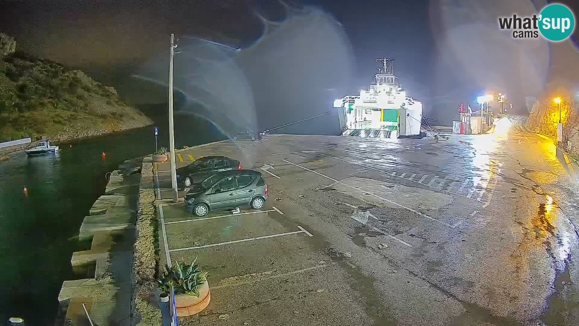 Webcam del puerto de ferris de Prizna – hacia la isla de Pag