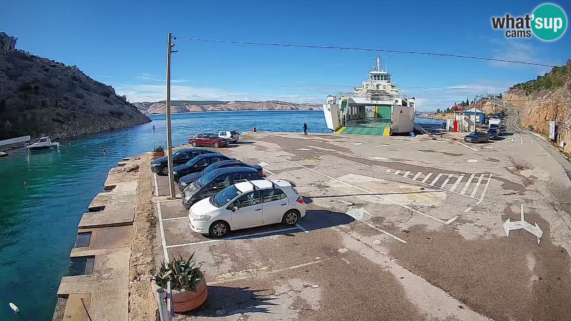 Webcam del puerto de ferris de Prizna – hacia la isla de Pag