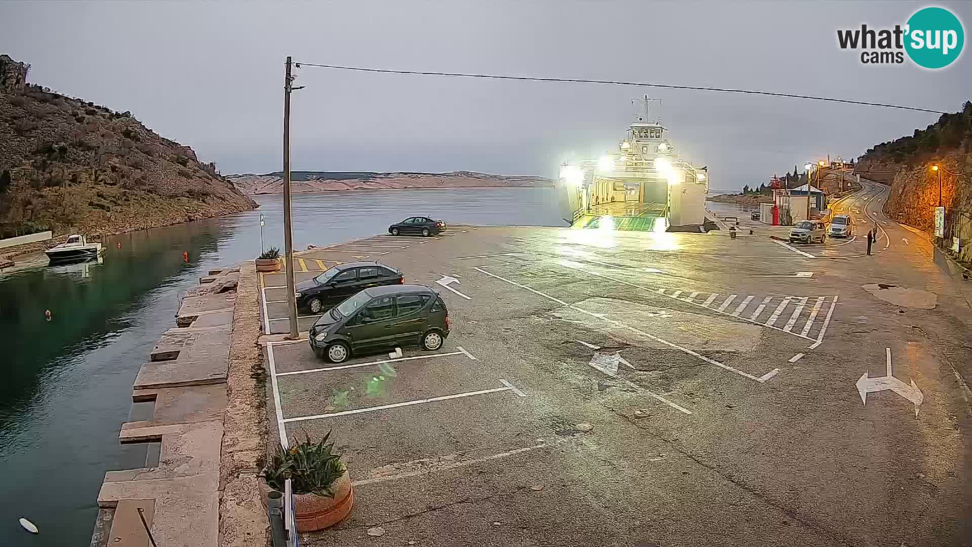 Webcam Prizna ferry port to Pag island