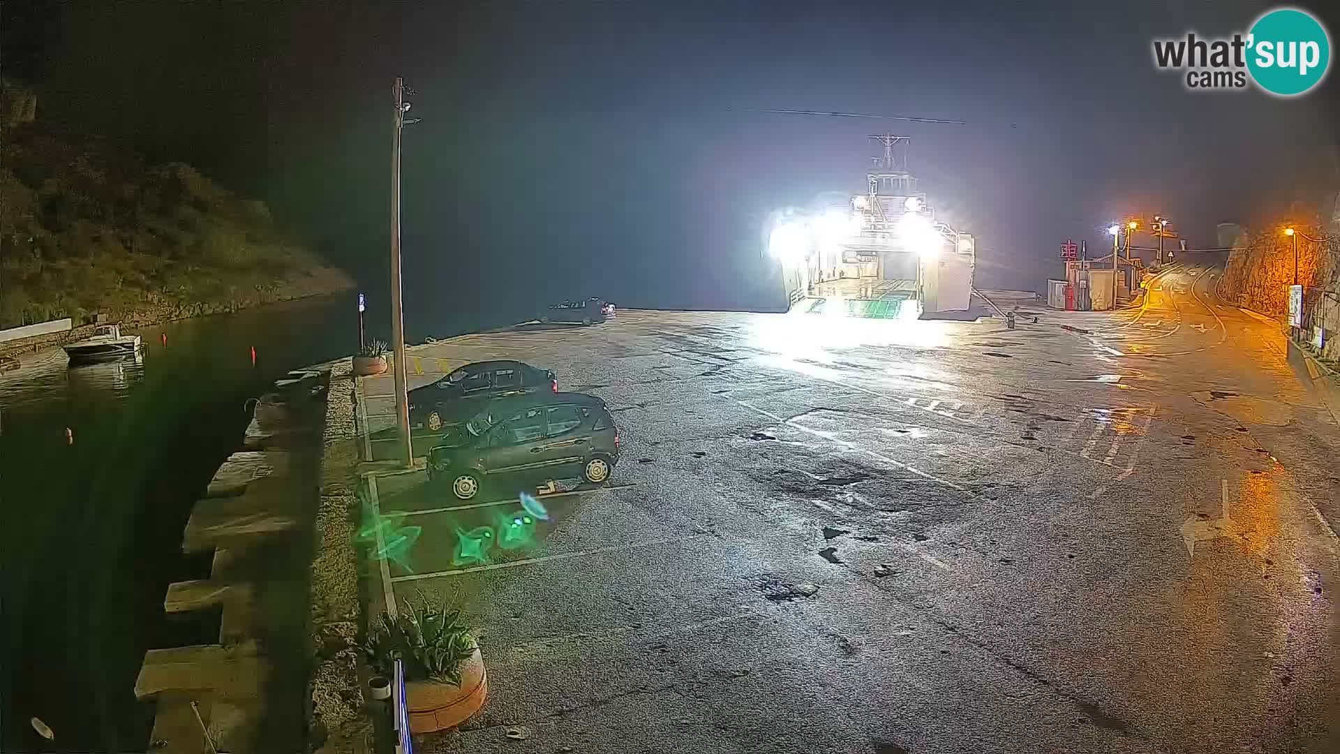 Webcam del puerto de ferris de Prizna – hacia la isla de Pag