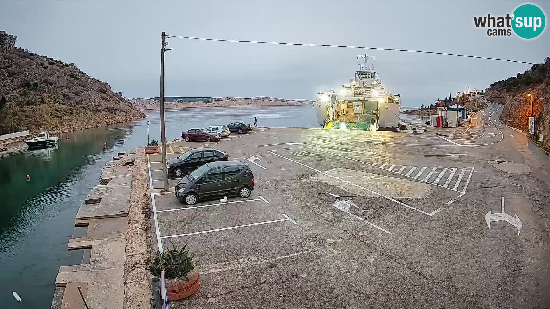 Webcam port de ferry de Prizna – vers l’île de Pag