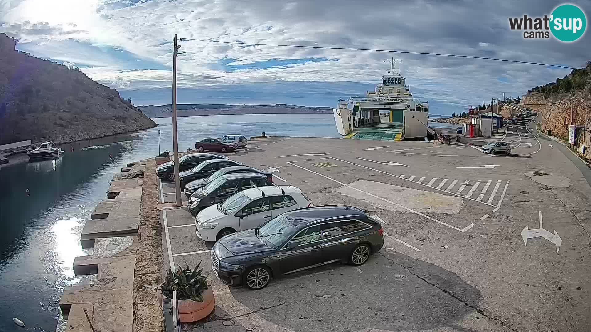 Webcam del puerto de ferris de Prizna – hacia la isla de Pag