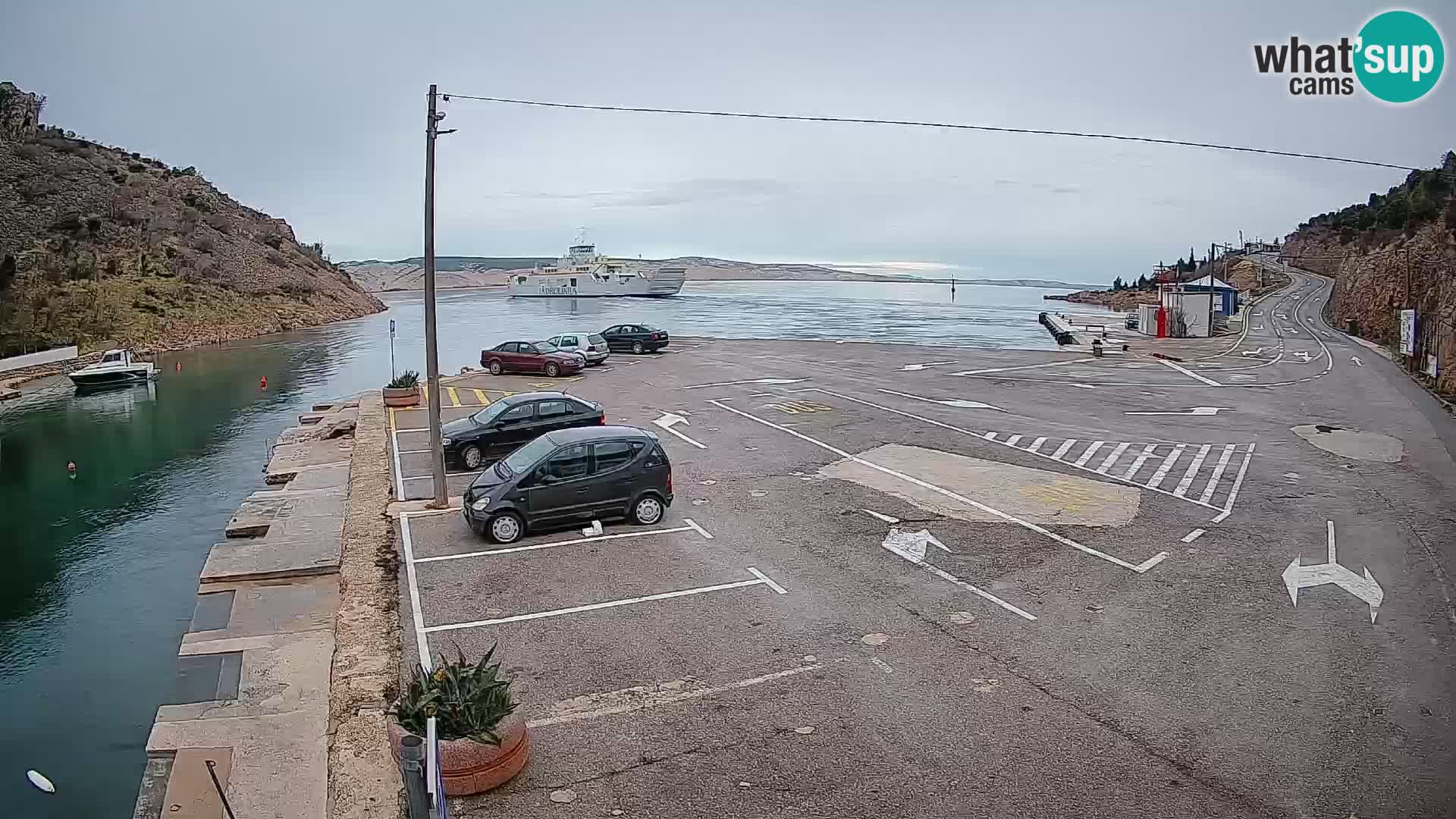 Webcam Fährhafen Prizna – zur Insel Pag