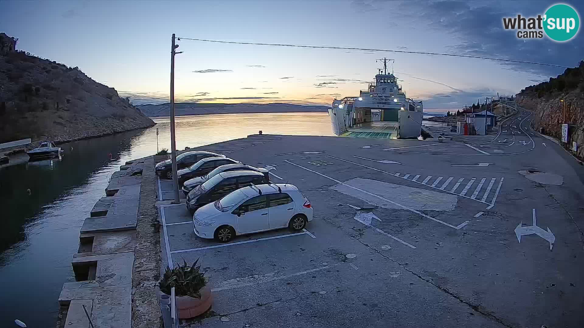 Webcam Prizna ferry port to Pag island