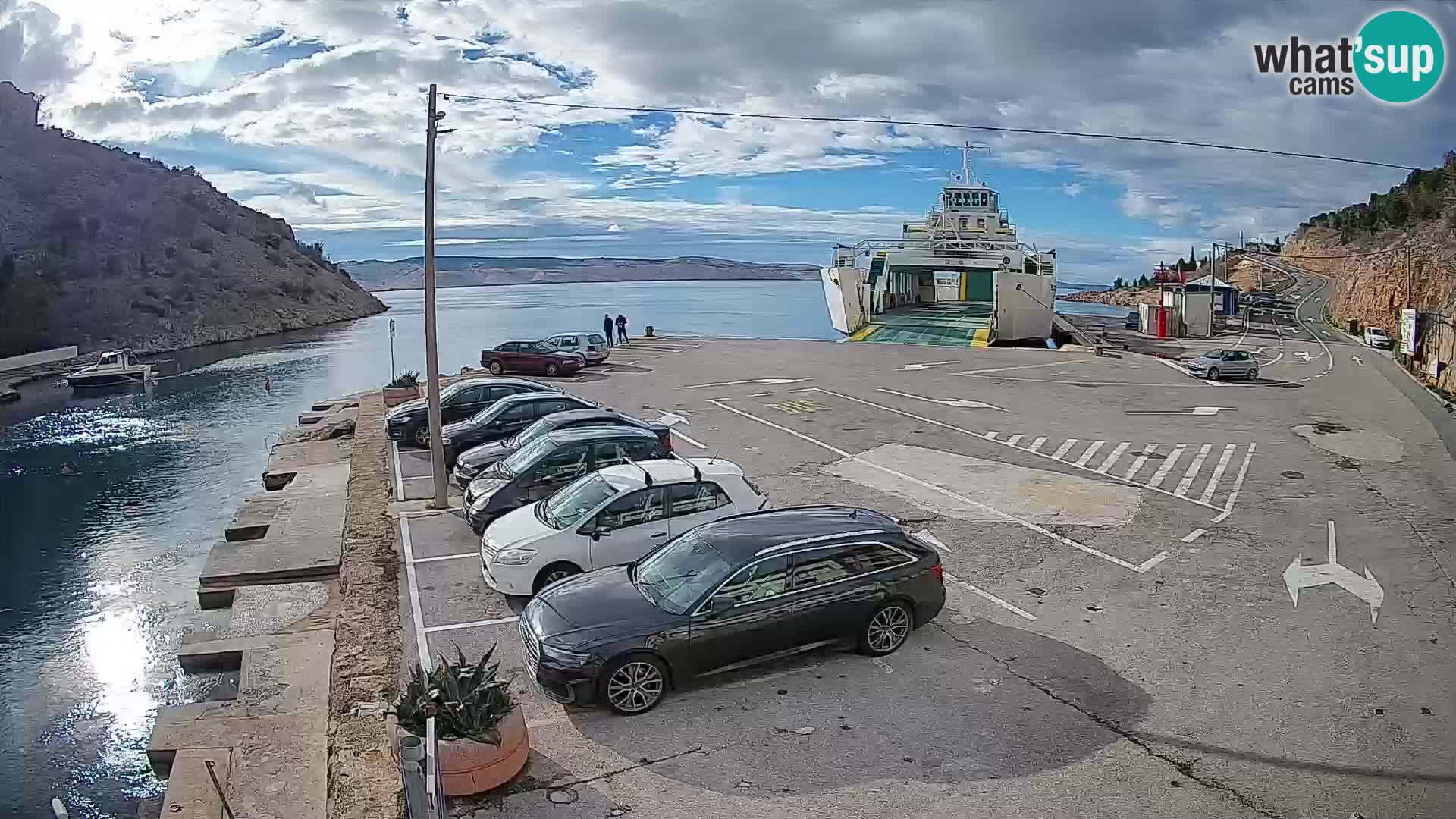 Web kamera trajektna luka Prizna – prema otoku Pag