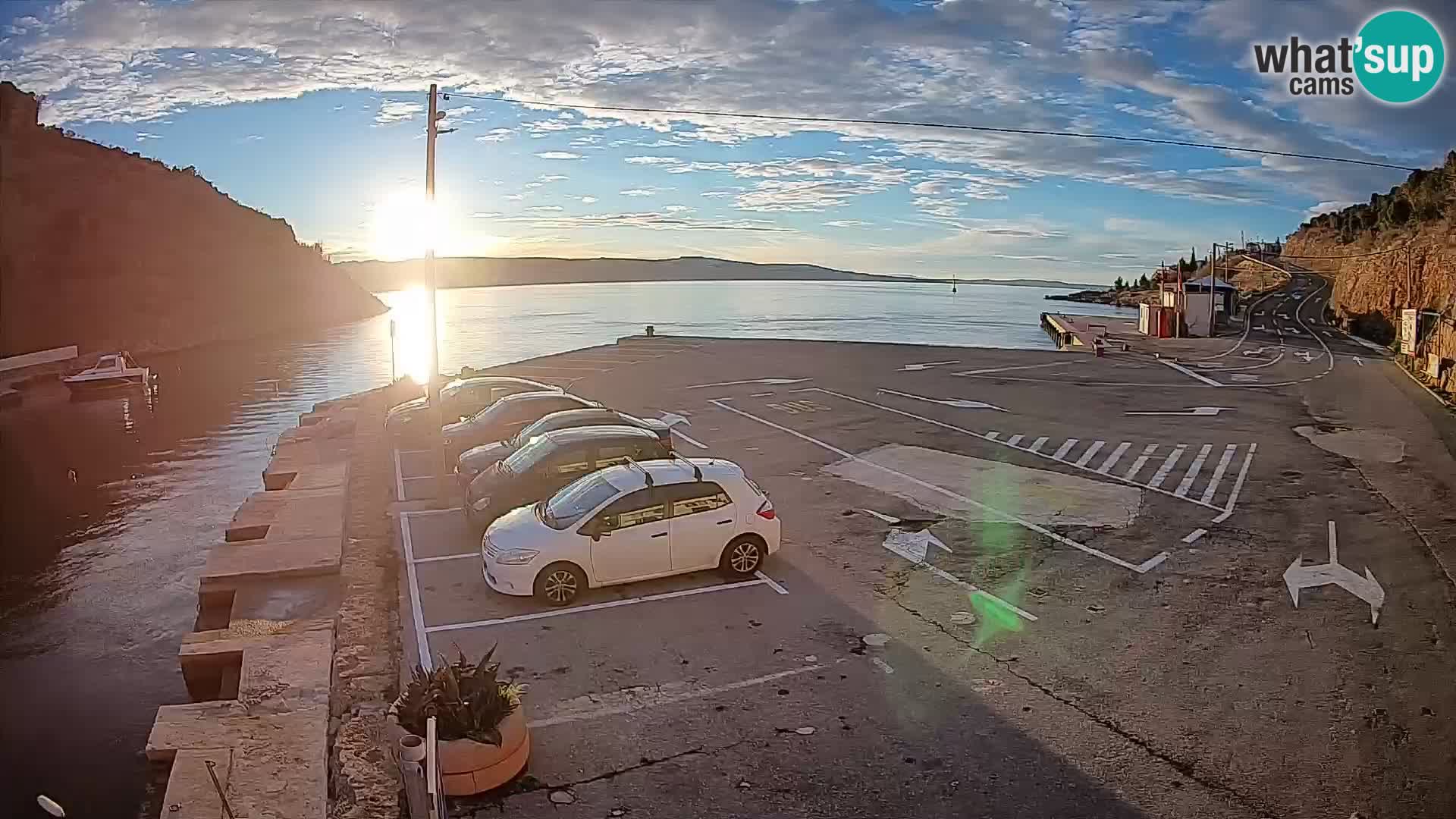 Webcam del puerto de ferris de Prizna – hacia la isla de Pag