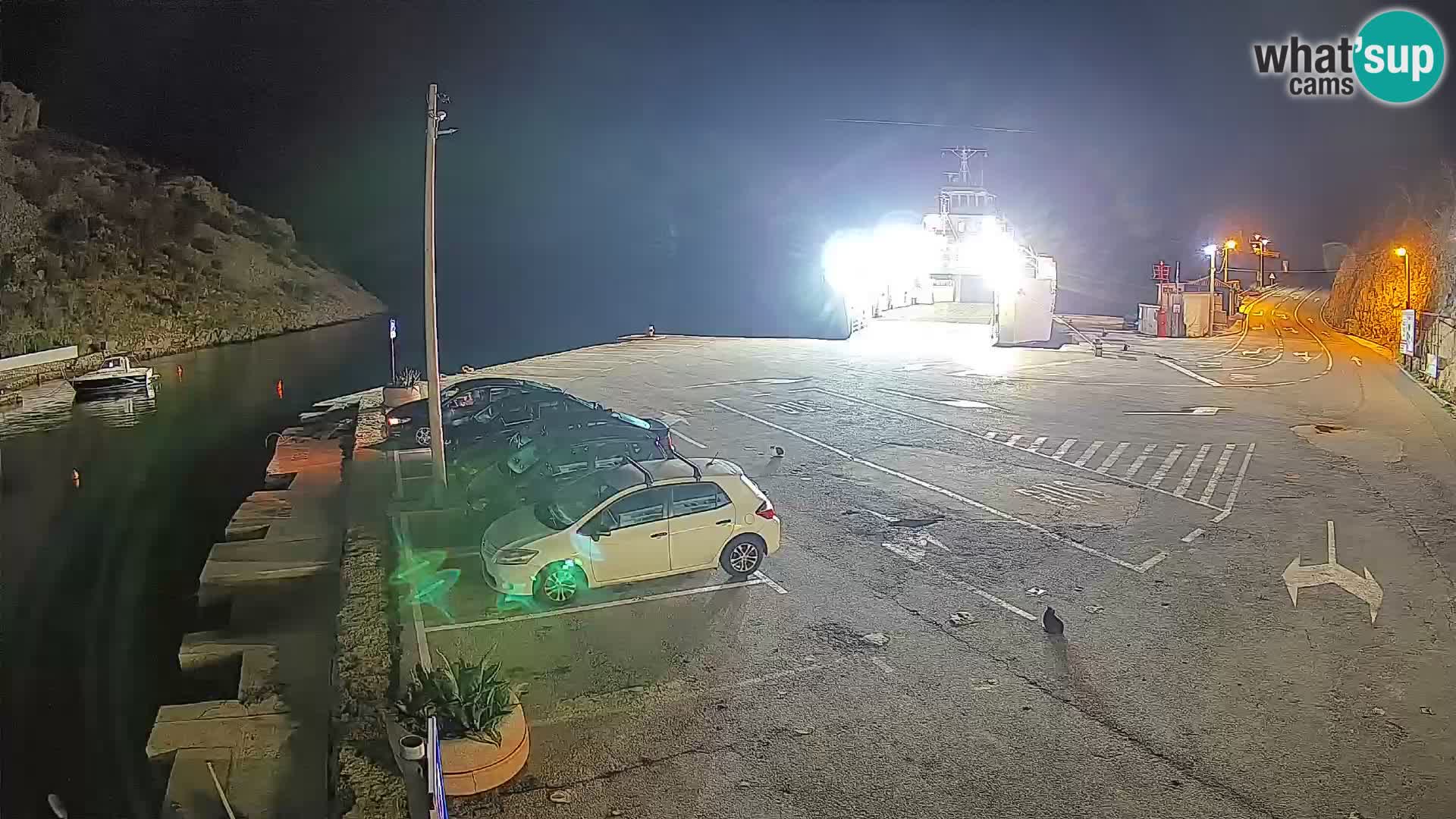 Webcam del puerto de ferris de Prizna – hacia la isla de Pag