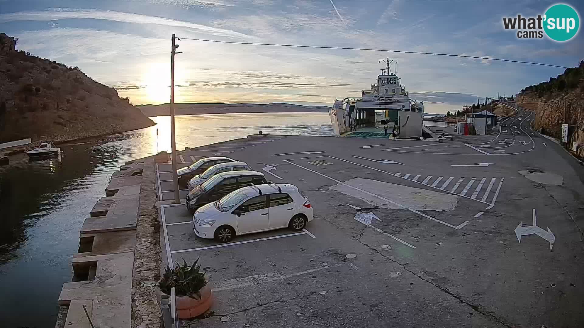 Webcam Prizna ferry port to Pag island