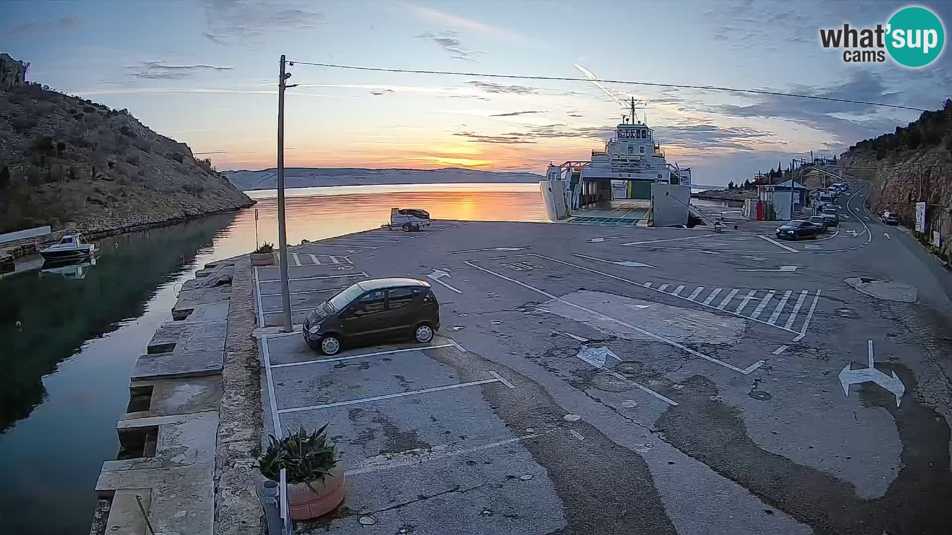 Webcam Prizna ferry port to Pag island