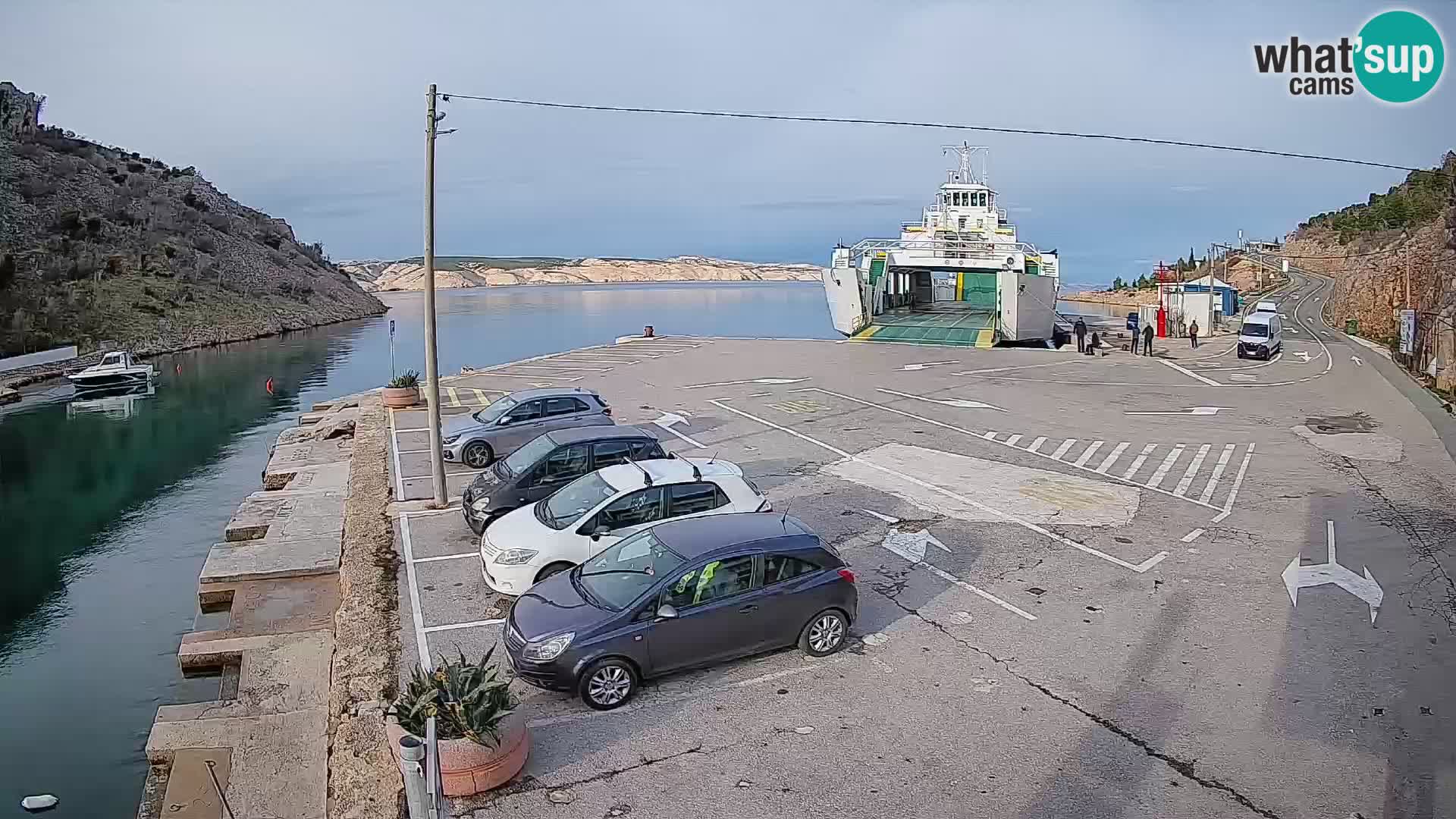 Webcam port de ferry de Prizna – vers l’île de Pag