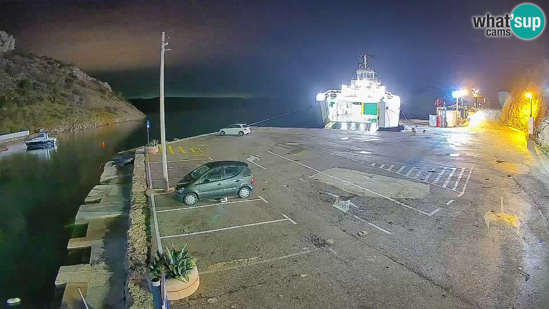 Webcam del puerto de ferris de Prizna – hacia la isla de Pag