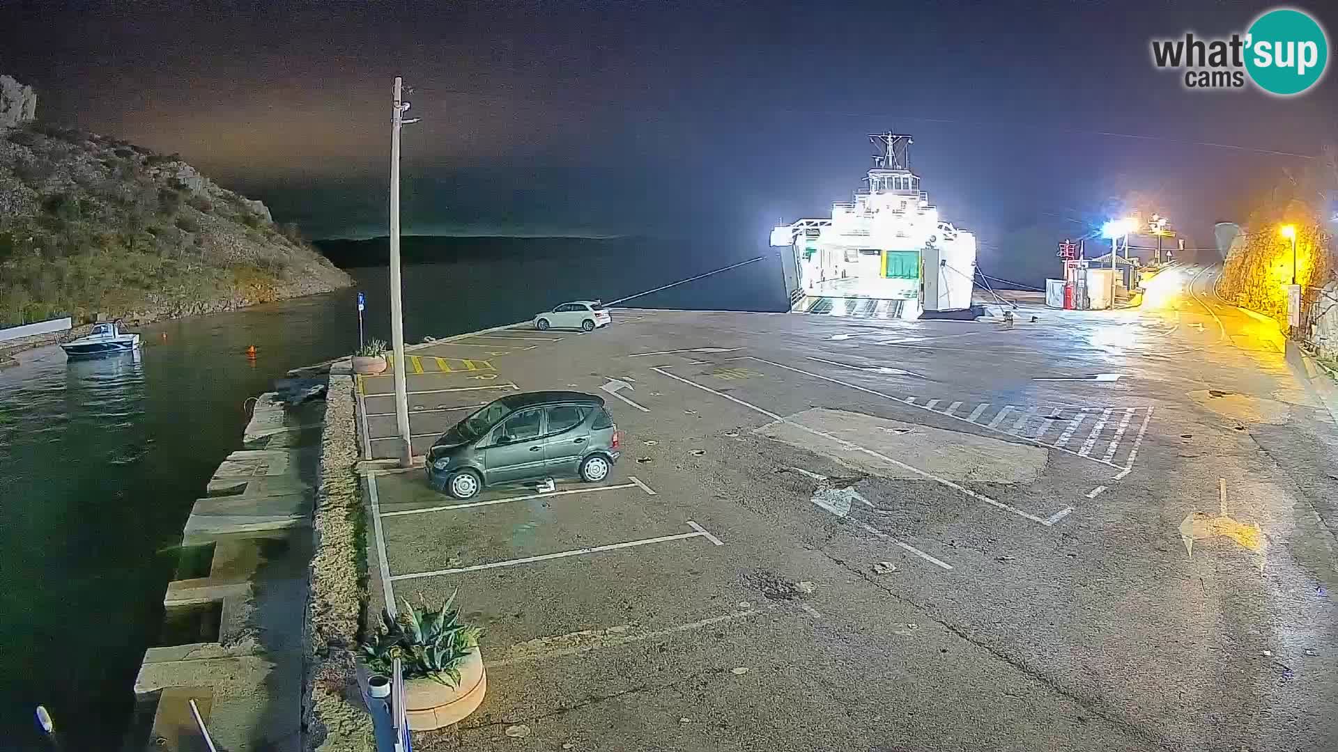 Webcam del puerto de ferris de Prizna – hacia la isla de Pag