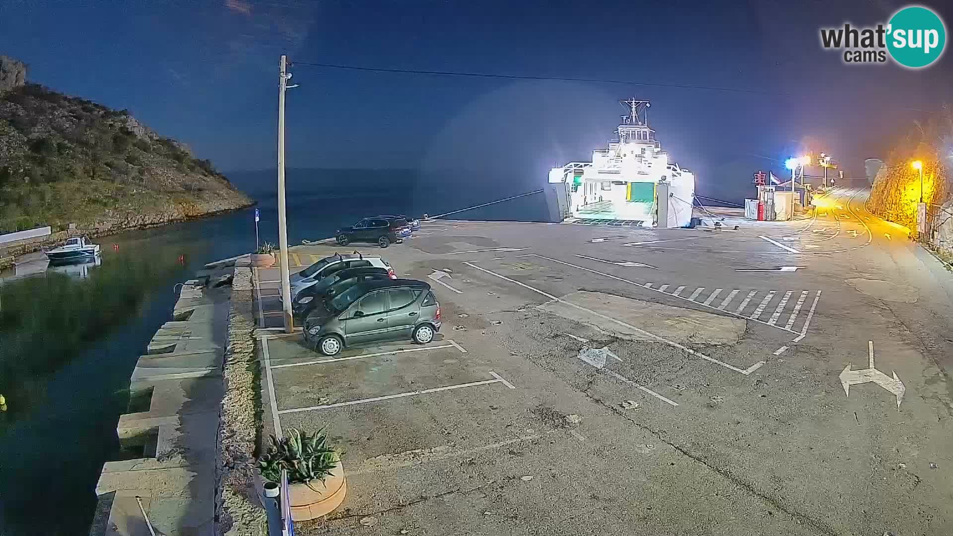 Webcam del puerto de ferris de Prizna – hacia la isla de Pag
