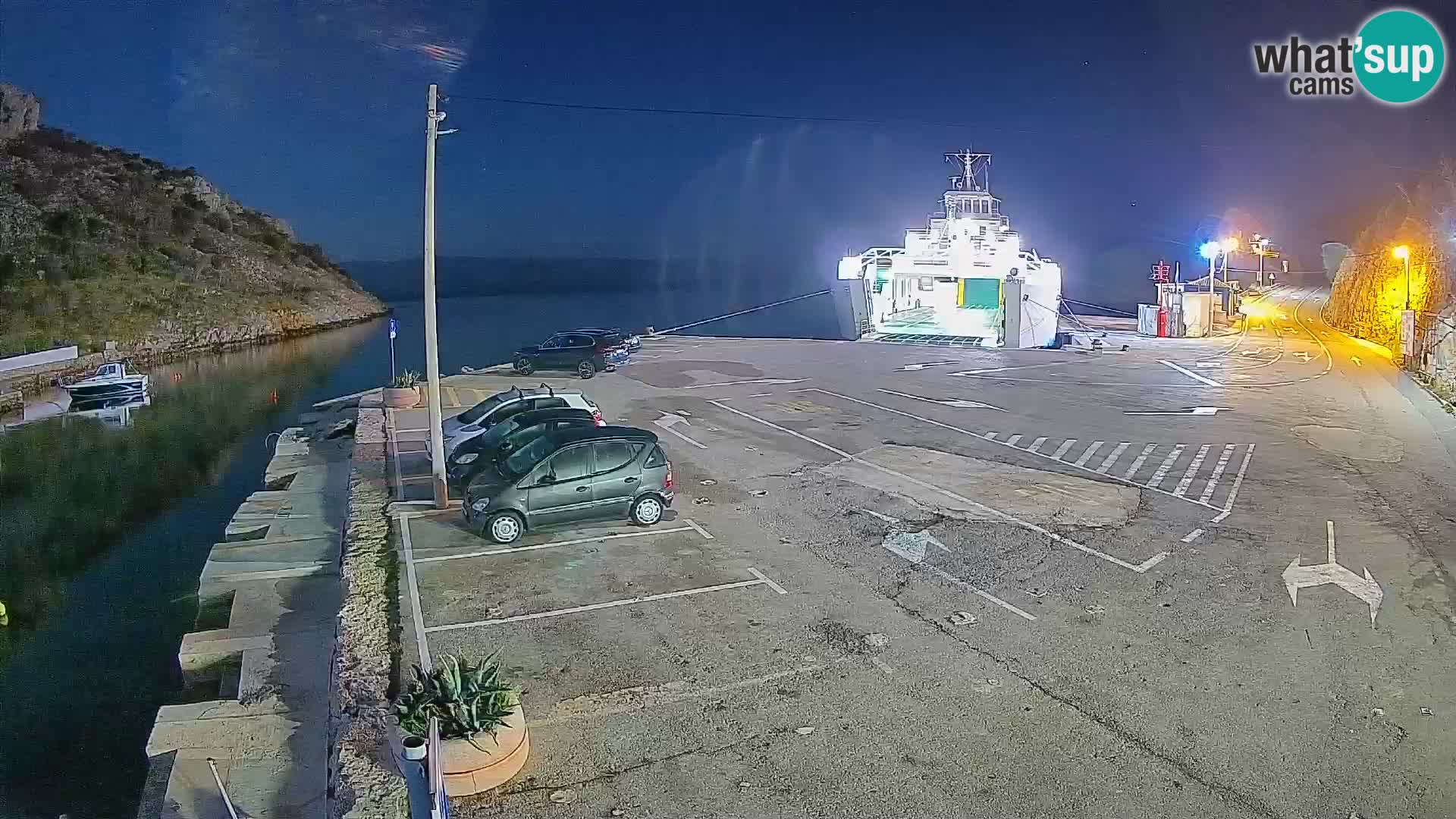 Webcam del puerto de ferris de Prizna – hacia la isla de Pag