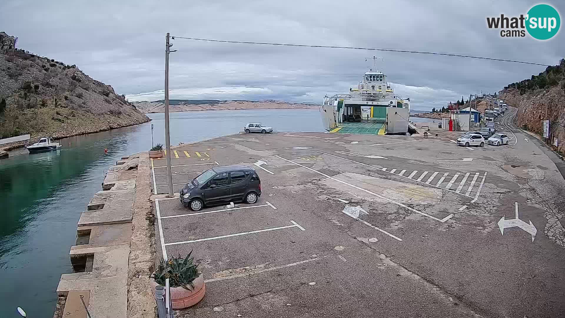 Webcam Prizna ferry port to Pag island