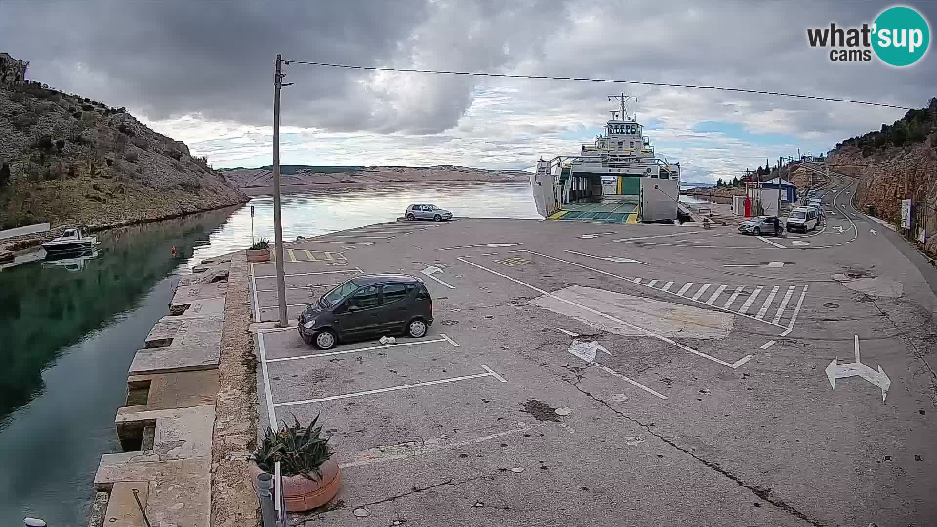 Webcam Prizna ferry port to Pag island