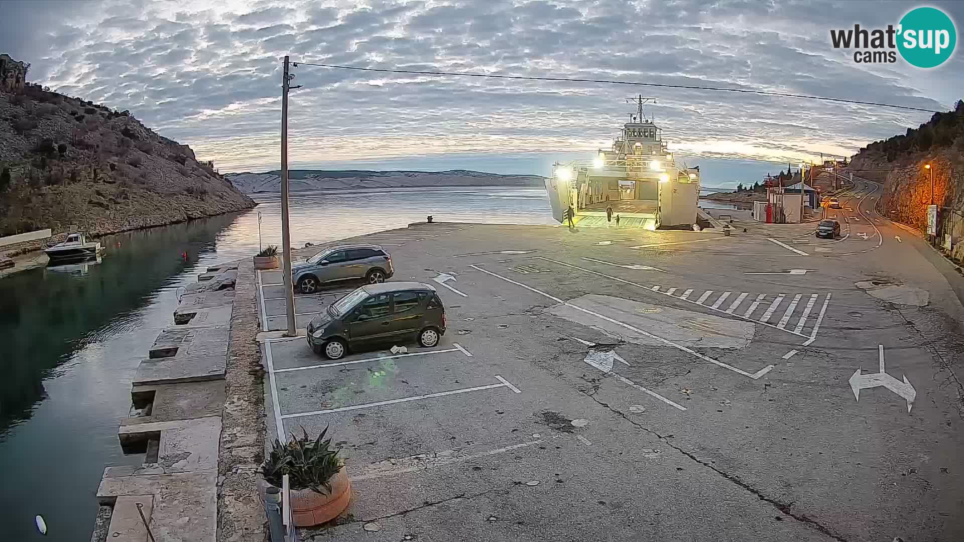 Webcam Prizna ferry port to Pag island