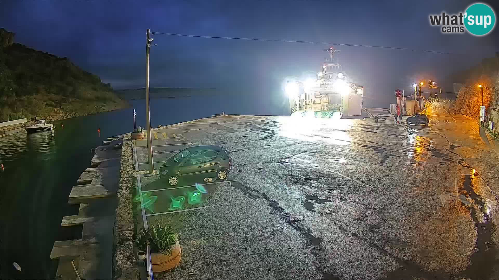 Web kamera trajektna luka Prizna – prema otoku Pag