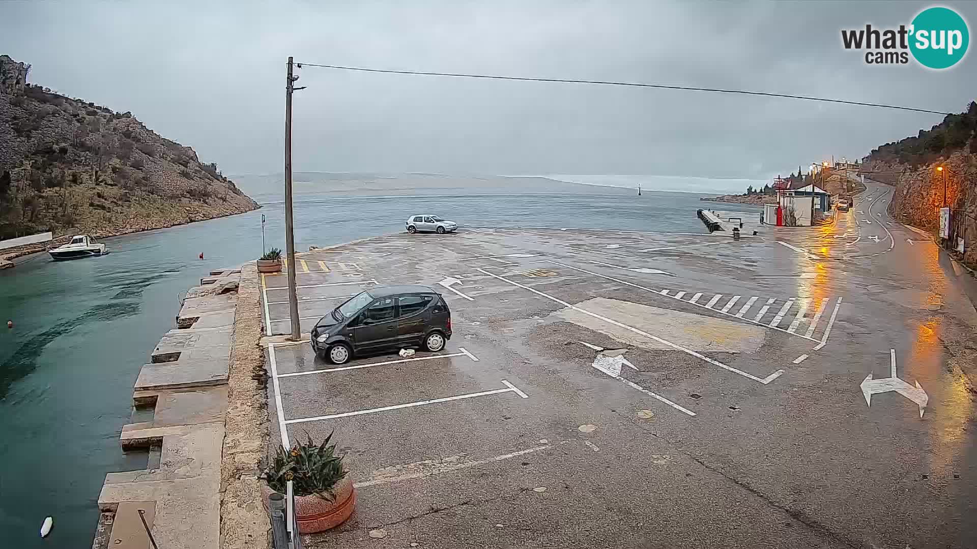 Webcam Prizna ferry port to Pag island