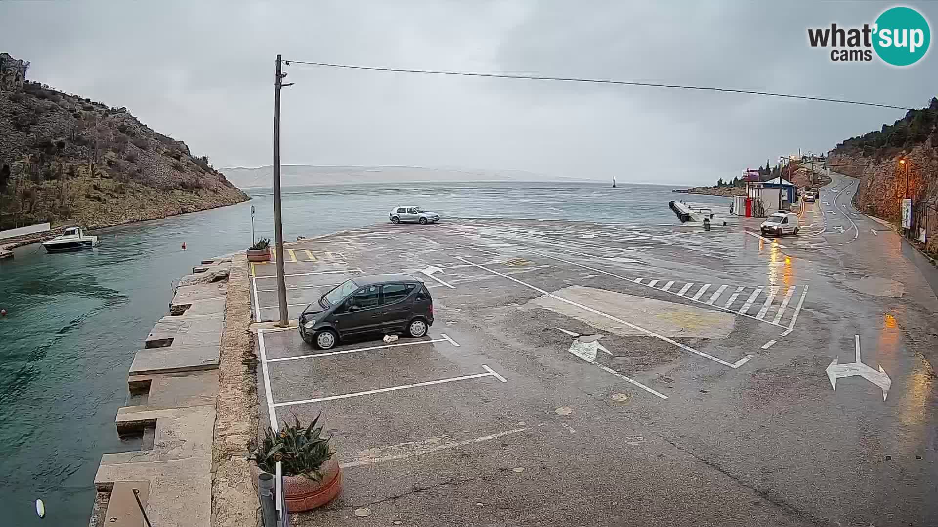 Webcam Prizna ferry port to Pag island