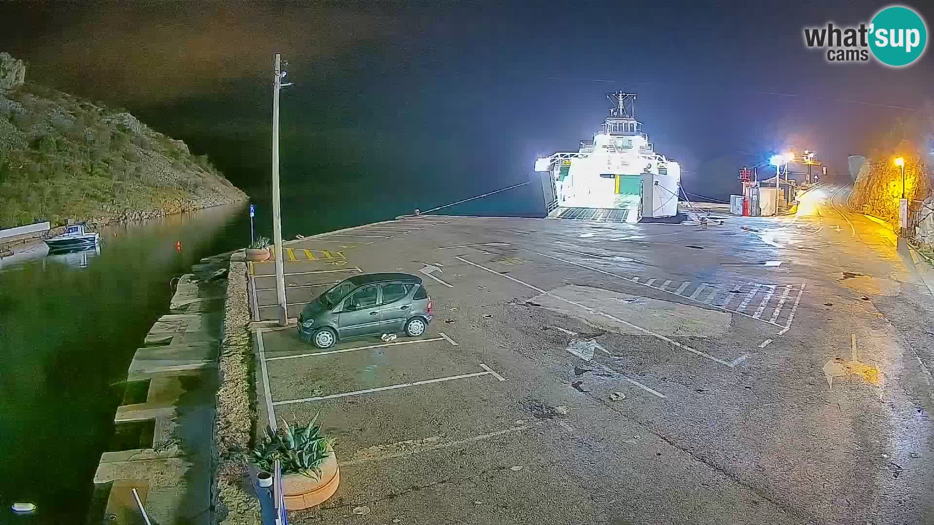 Webcam del puerto de ferris de Prizna – hacia la isla de Pag