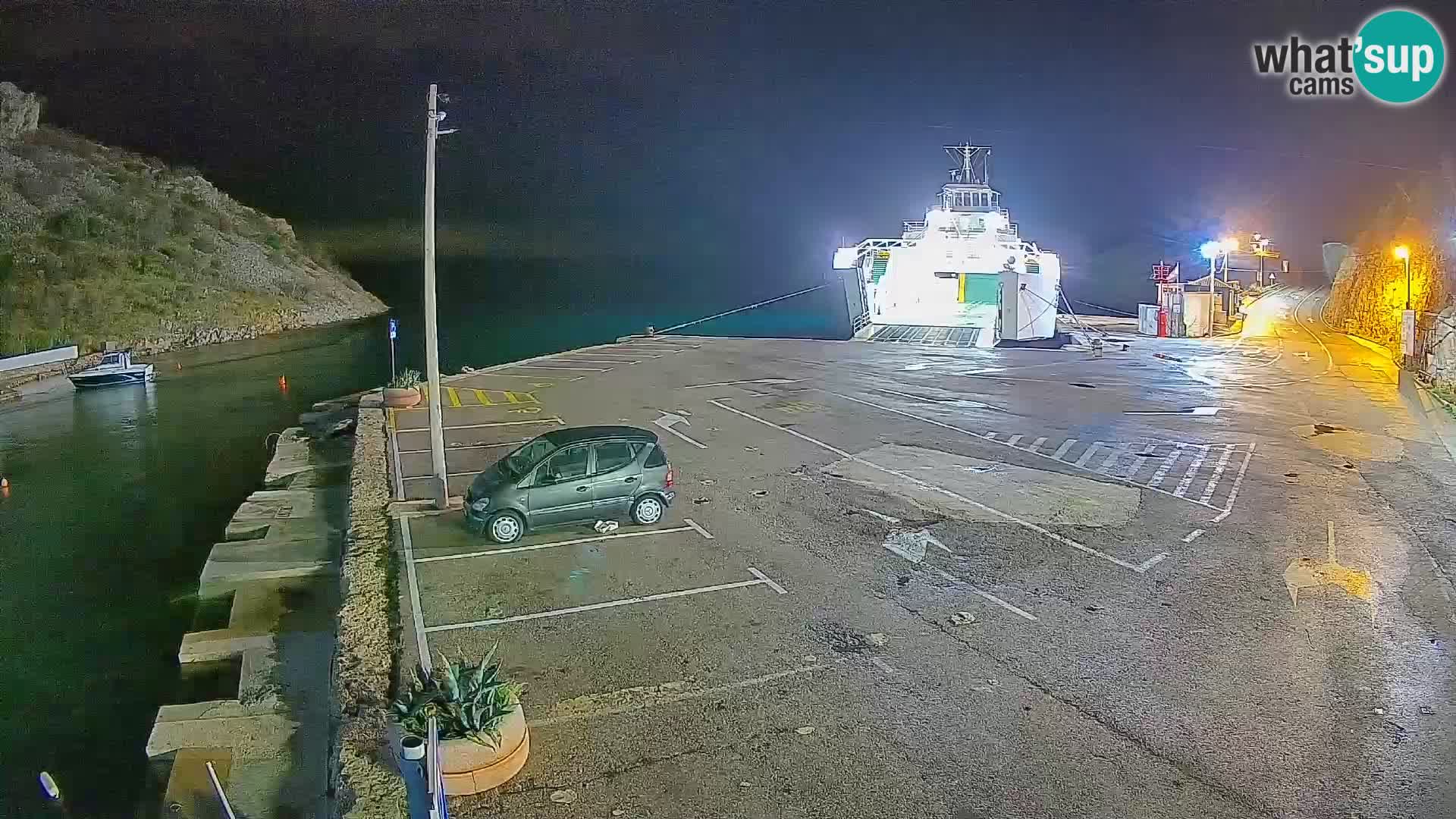 Webcam del puerto de ferris de Prizna – hacia la isla de Pag