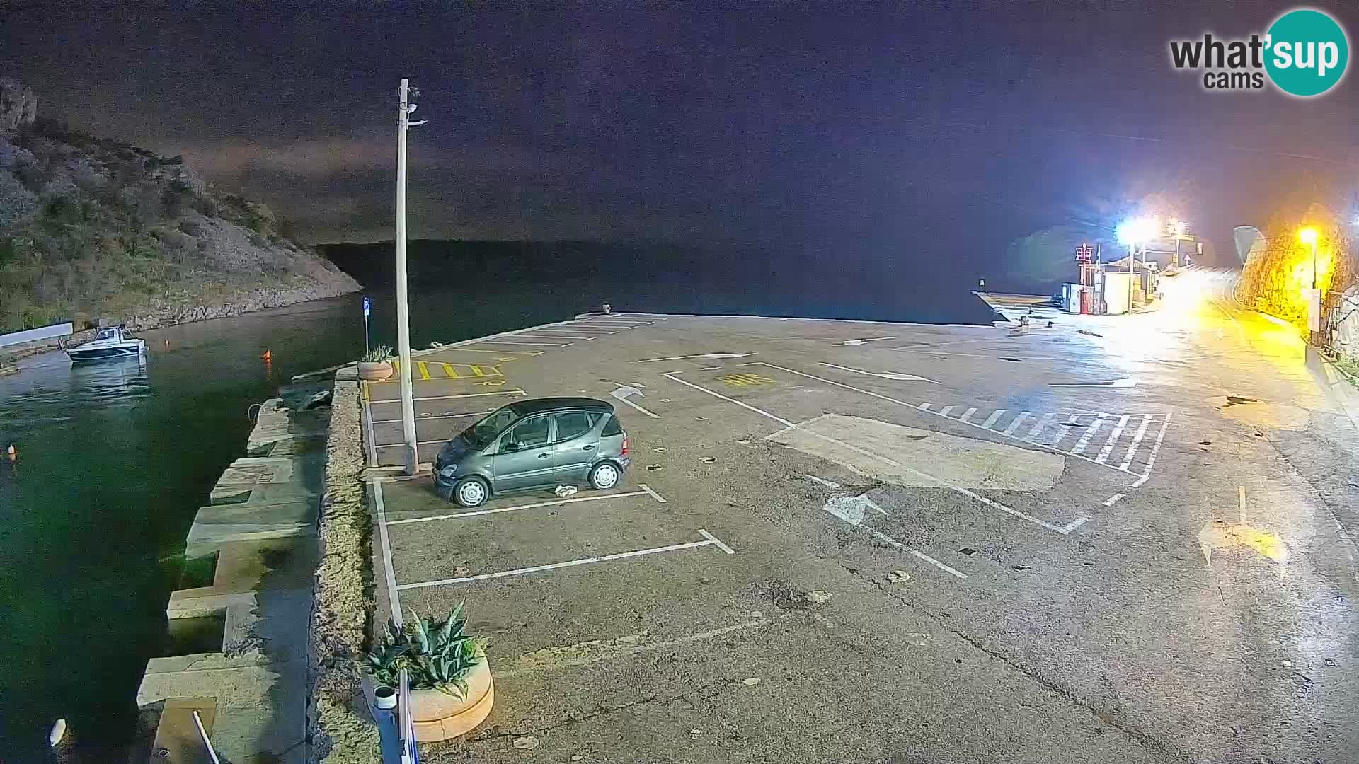 Webcam del puerto de ferris de Prizna – hacia la isla de Pag