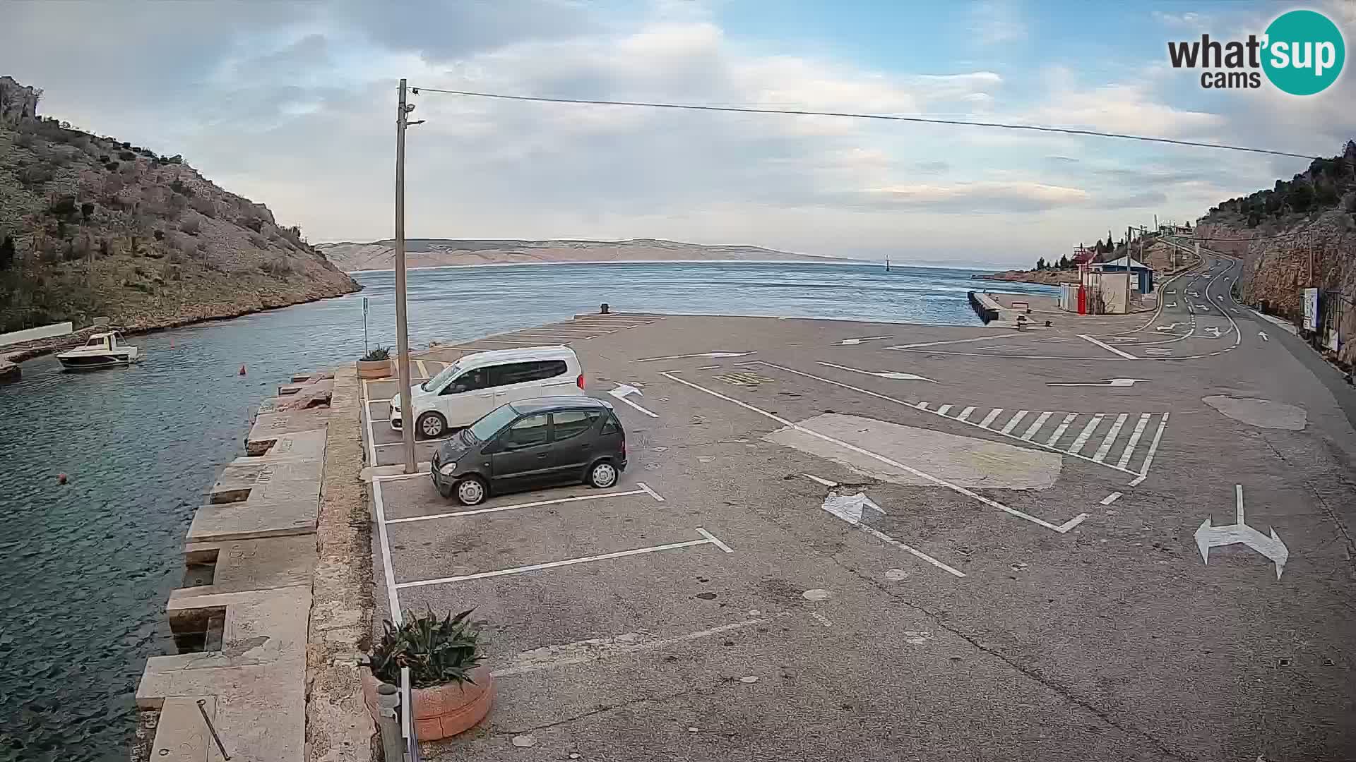 Webcam Prizna ferry port to Pag island