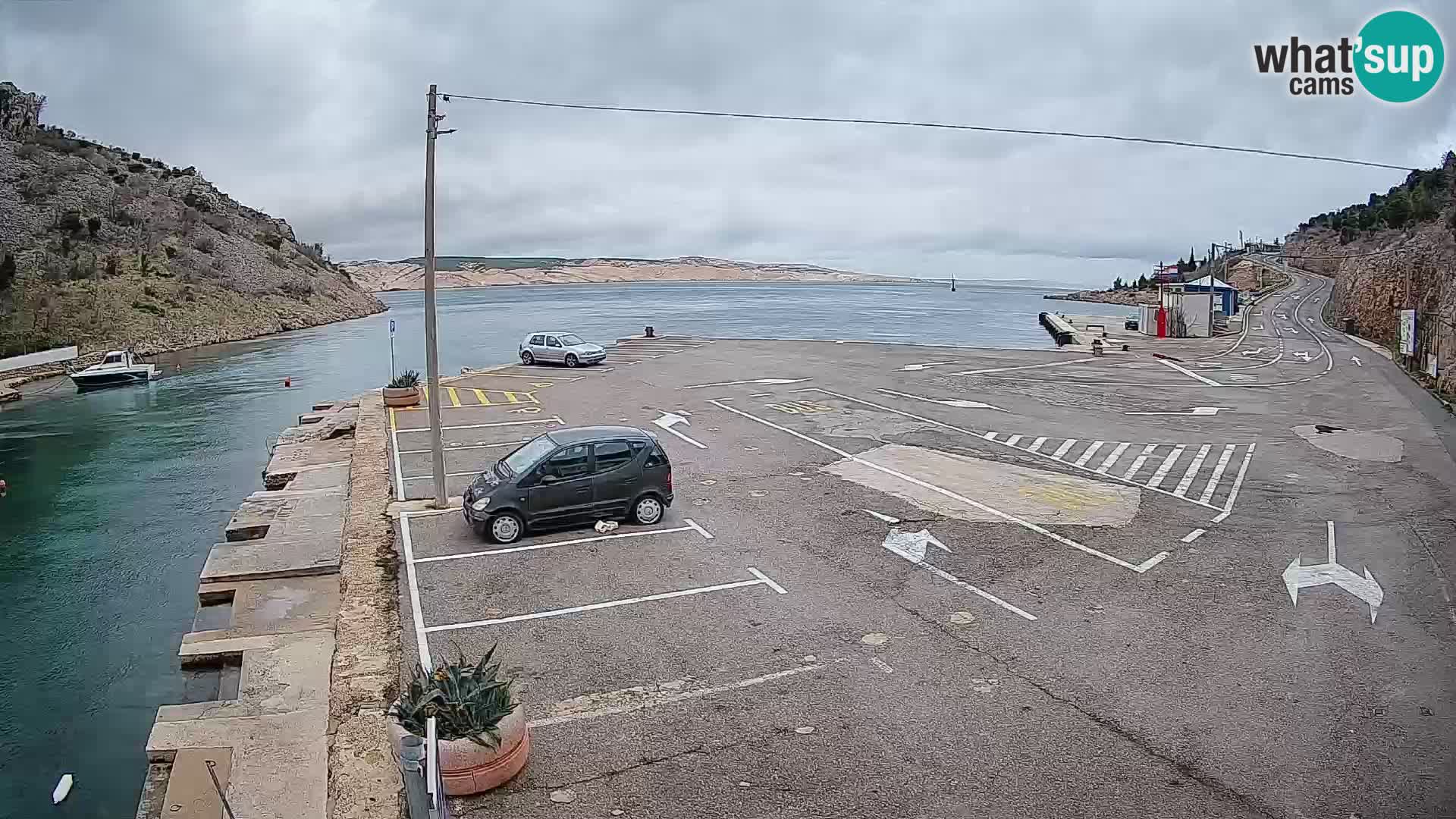 Webcam Prizna ferry port to Pag island