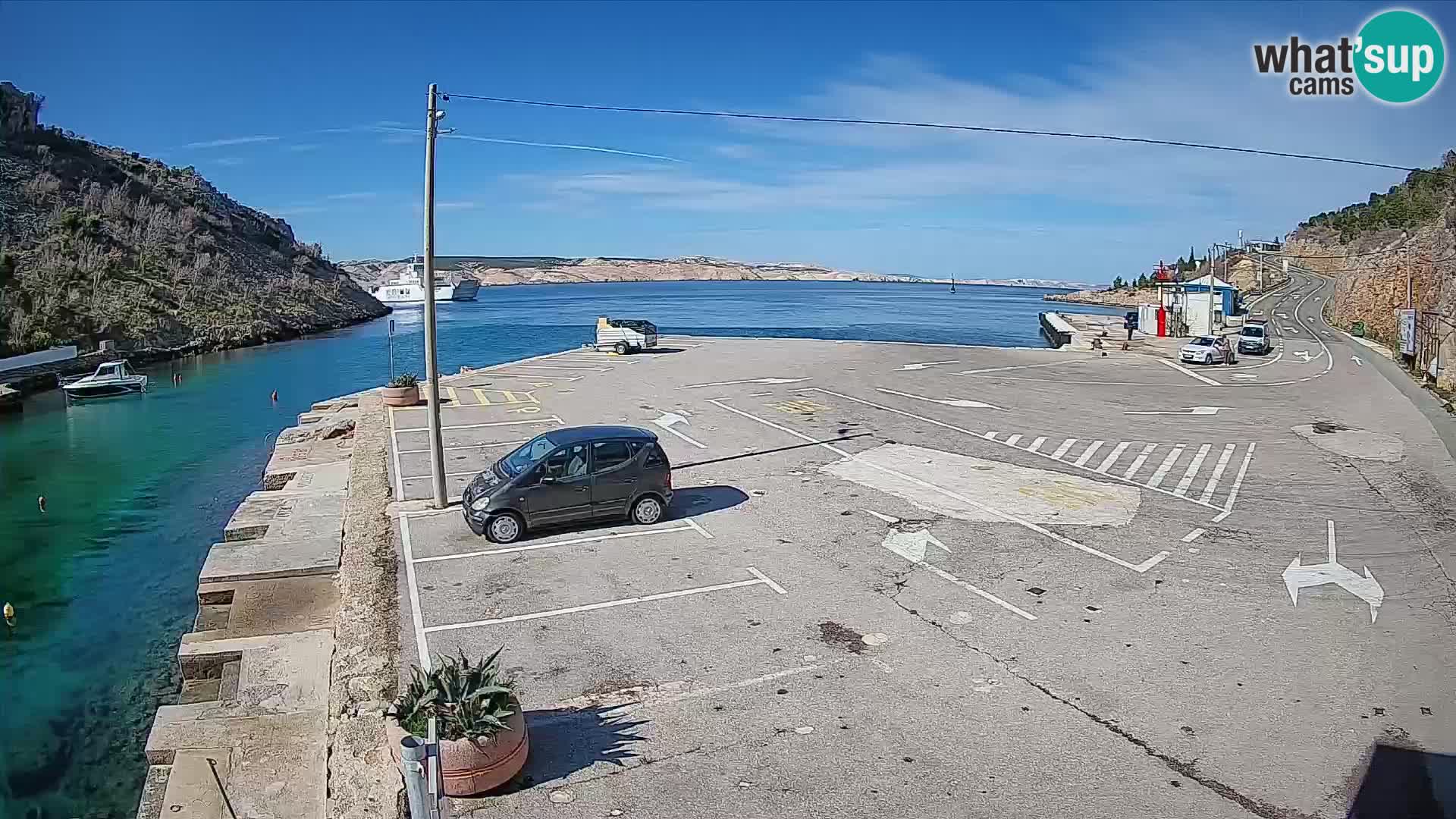 Webcam del puerto de ferris de Prizna – hacia la isla de Pag