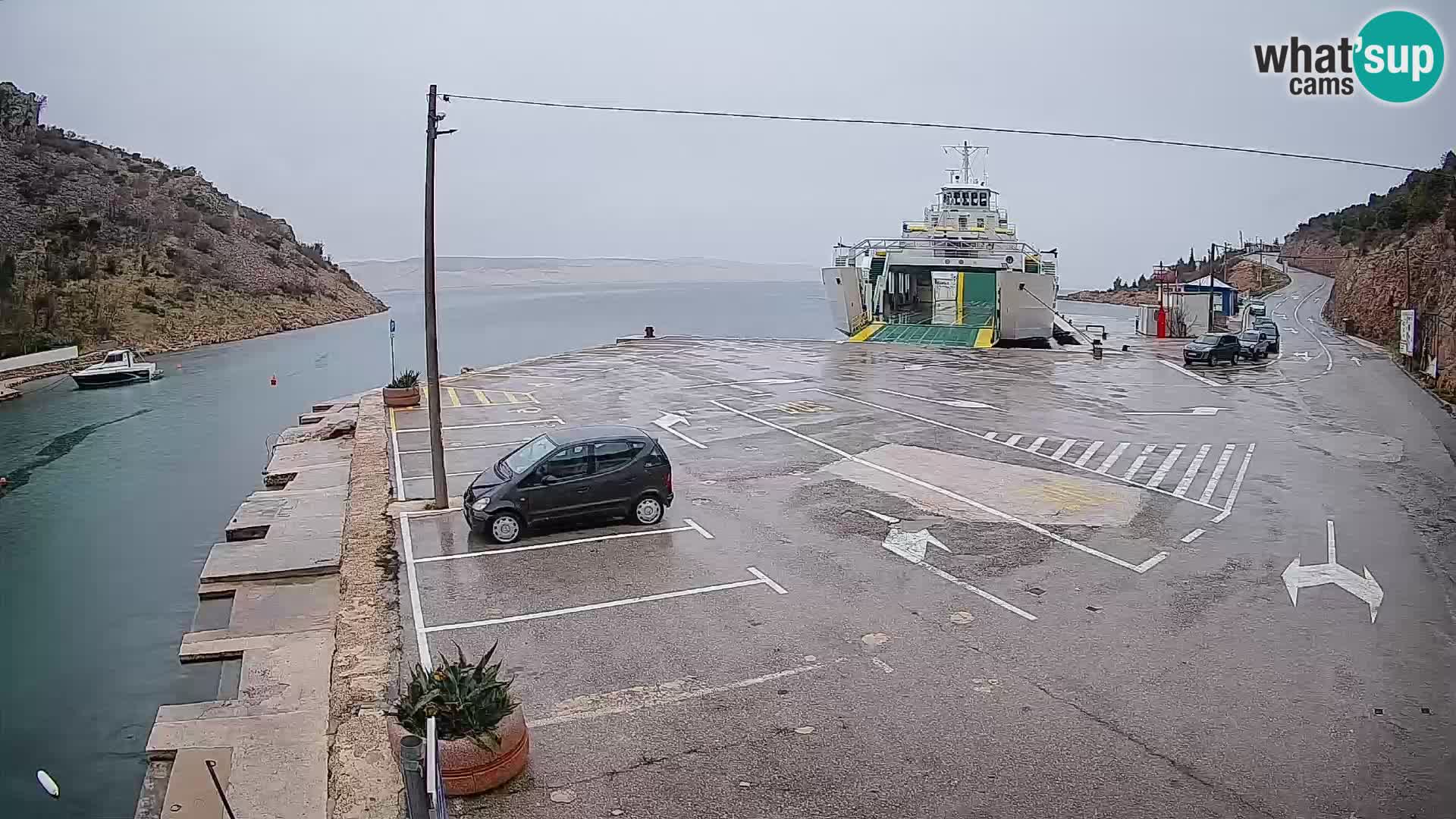 Web kamera trajektna luka Prizna – prema otoku Pag