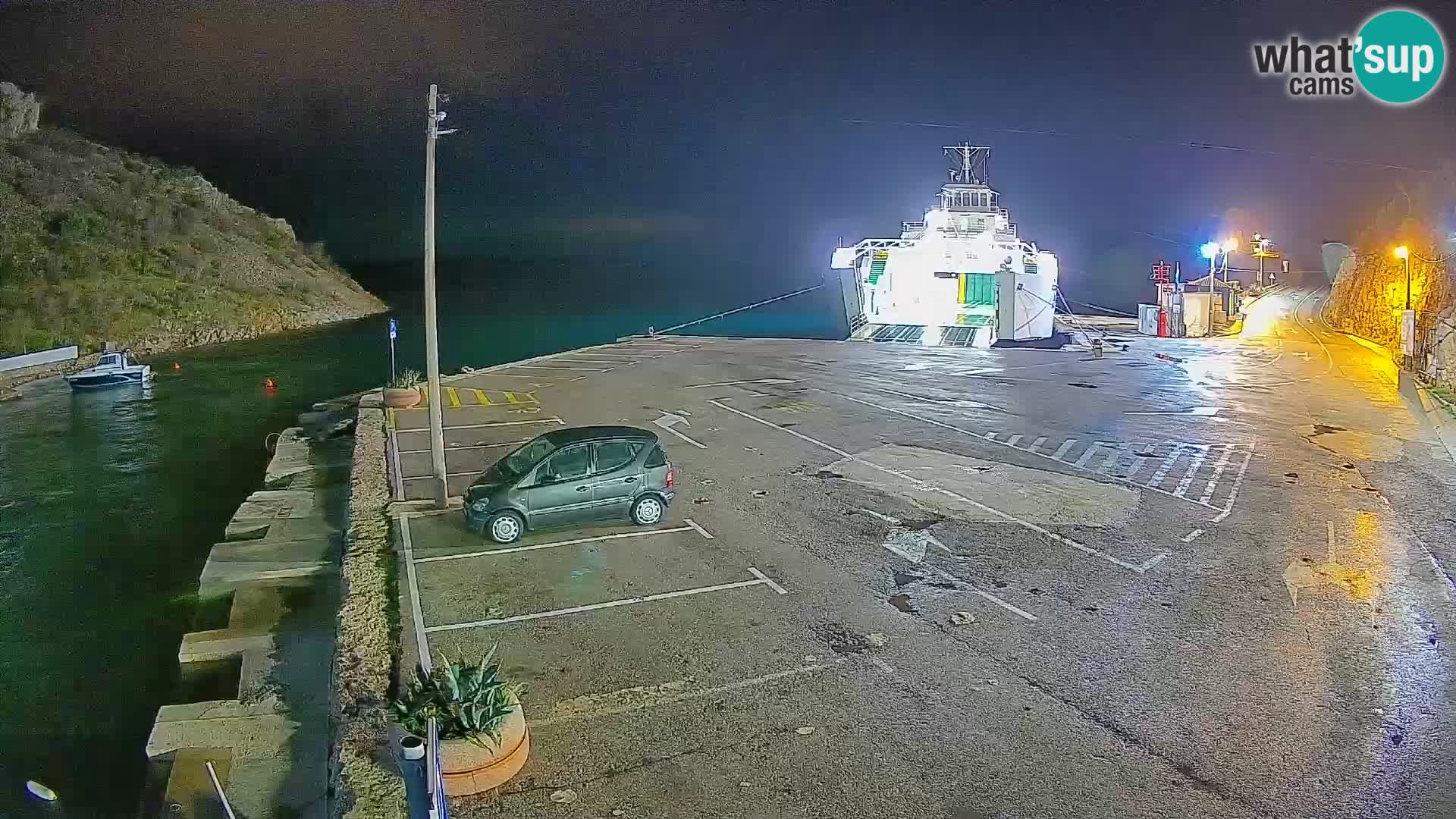 Webcam del puerto de ferris de Prizna – hacia la isla de Pag