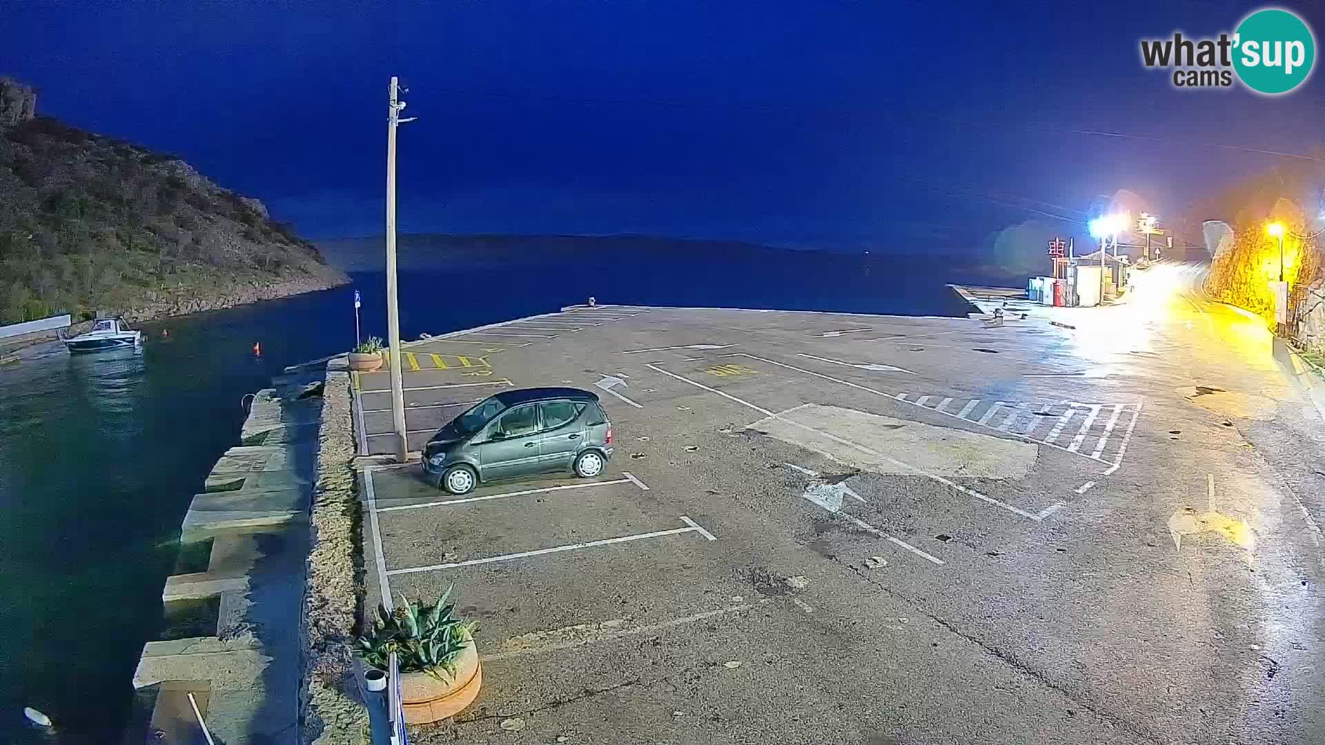 Webcam del puerto de ferris de Prizna – hacia la isla de Pag