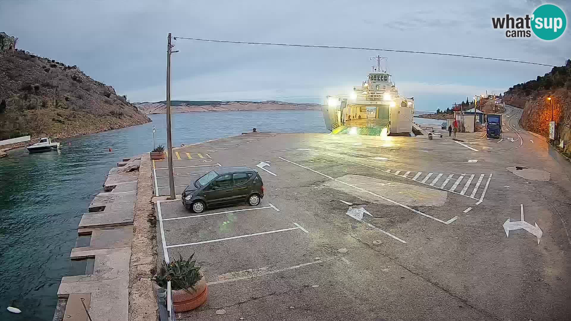 Webcam Prizna ferry port to Pag island