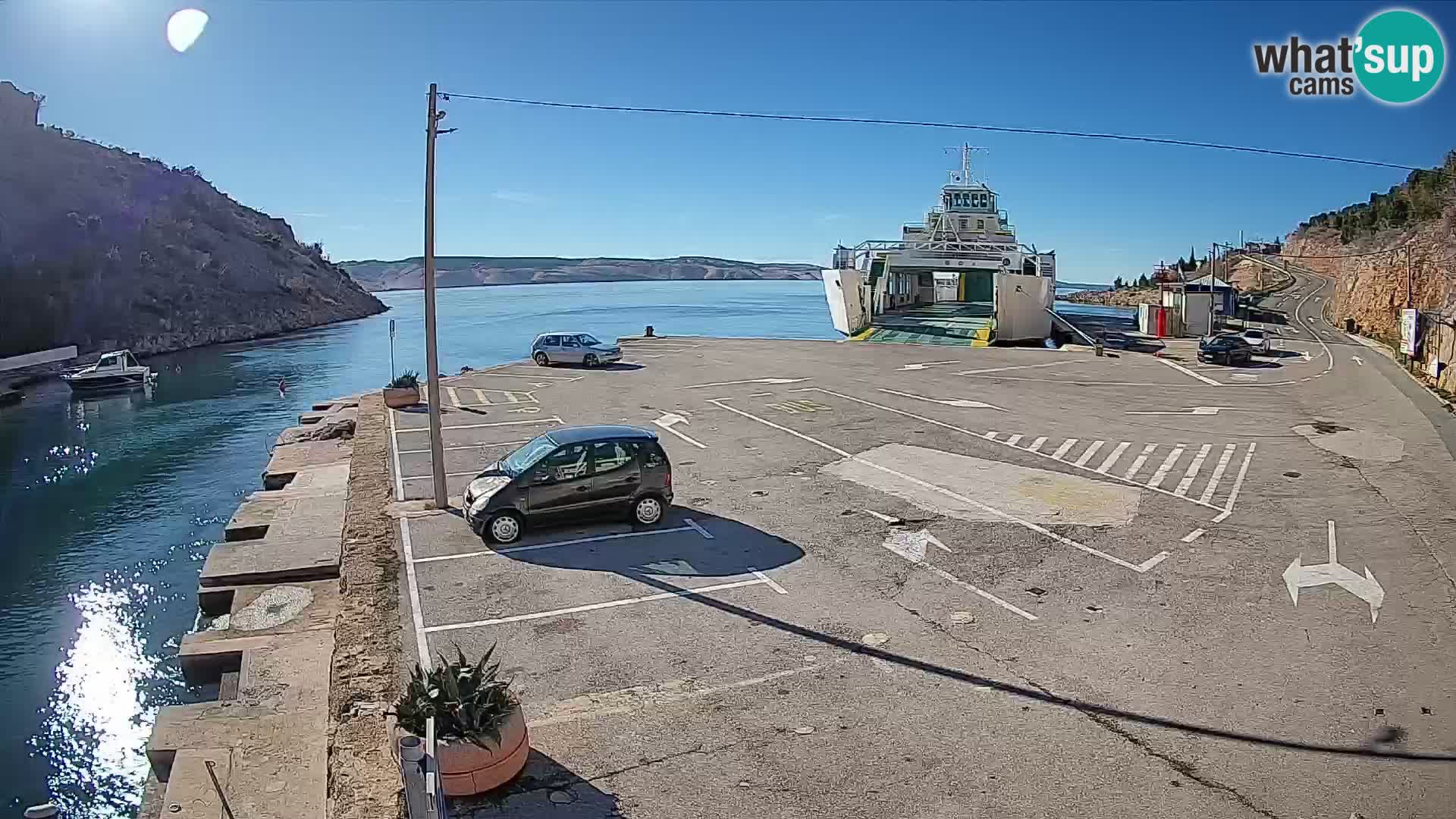 Webcam del puerto de ferris de Prizna – hacia la isla de Pag