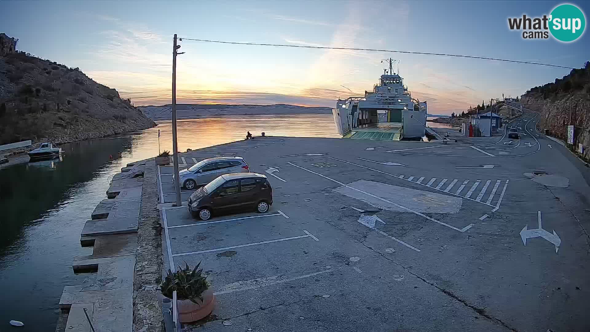 Webcam Prizna ferry port to Pag island