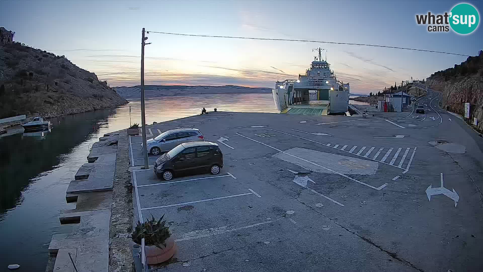 Webcam Fährhafen Prizna – zur Insel Pag