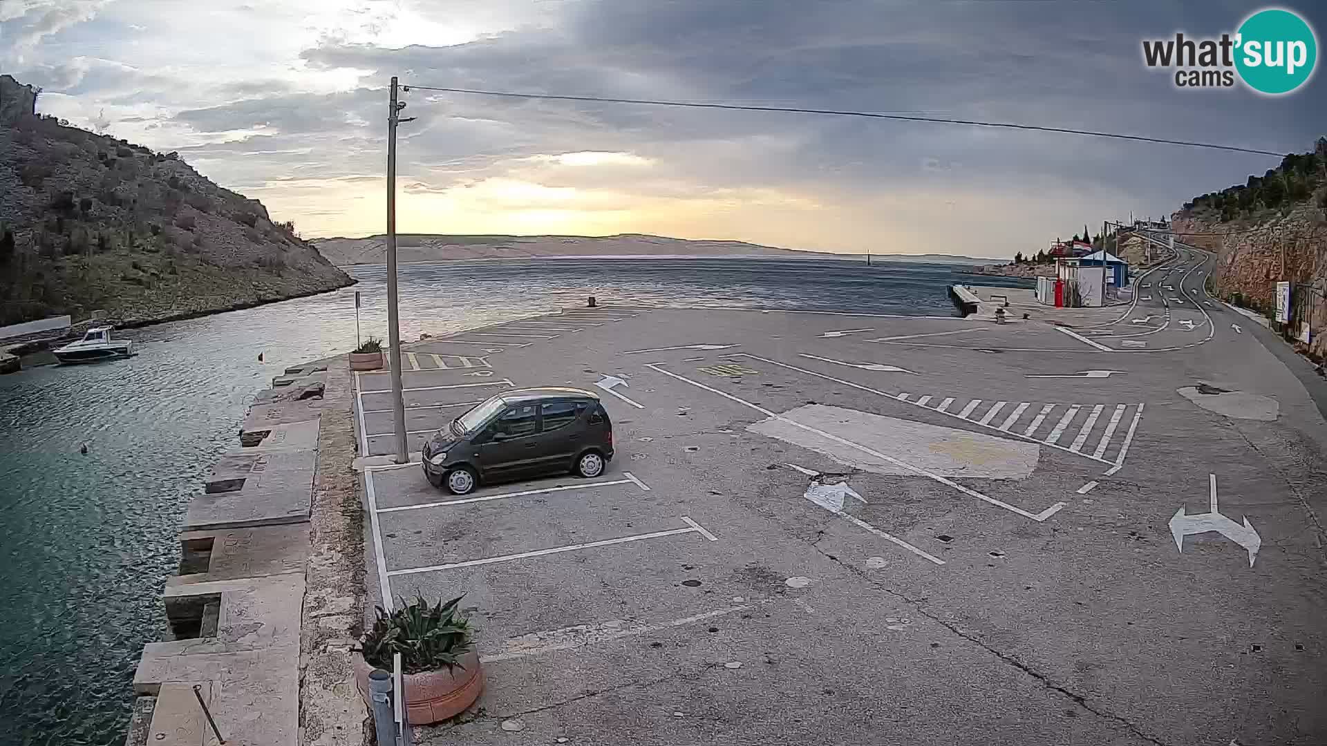 Webcam Prizna ferry port to Pag island