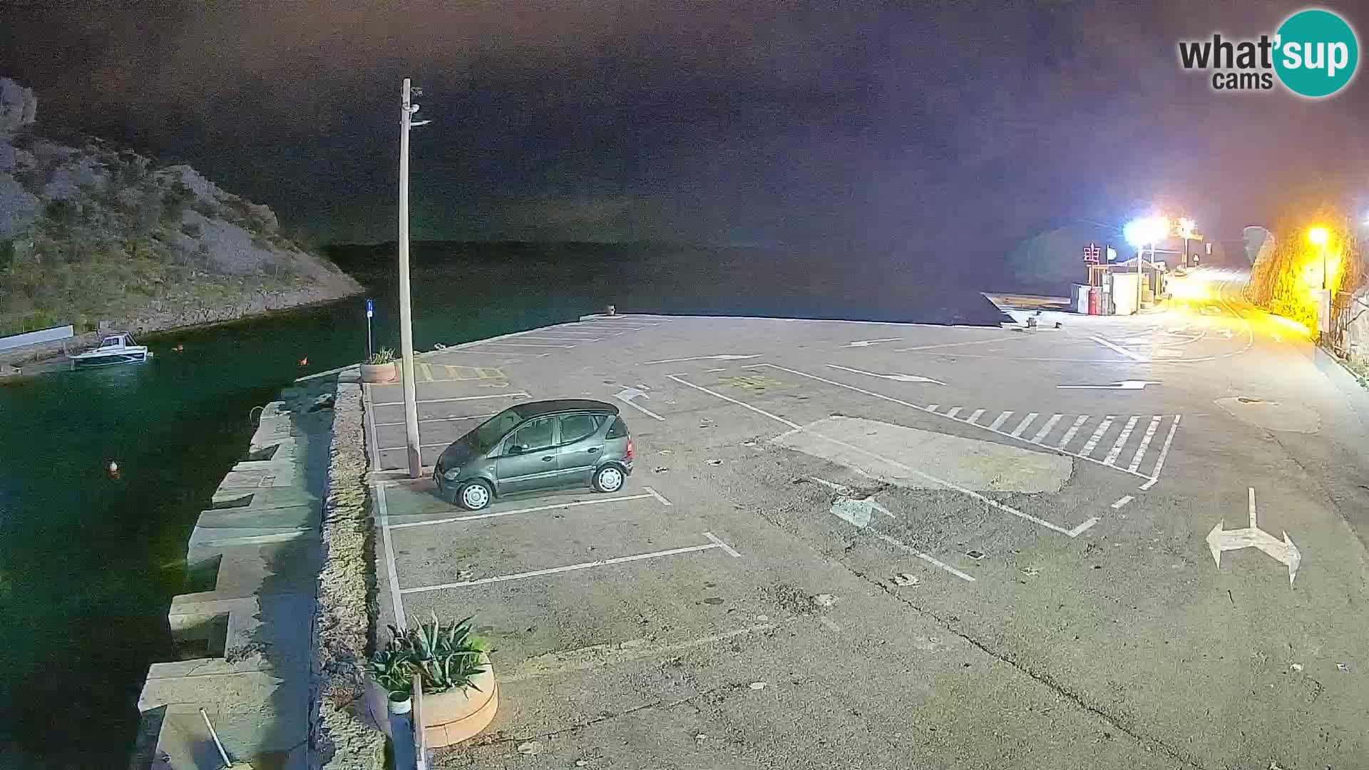 Webcam del puerto de ferris de Prizna – hacia la isla de Pag