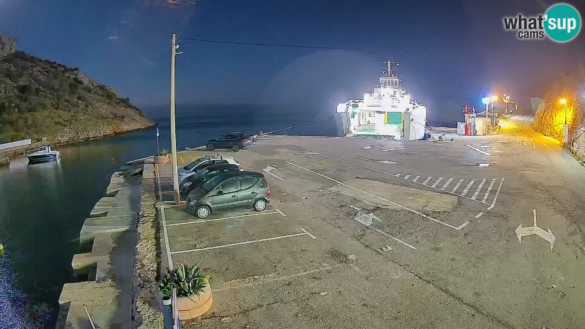 Web kamera trajektna luka Prizna – prema otoku Pag