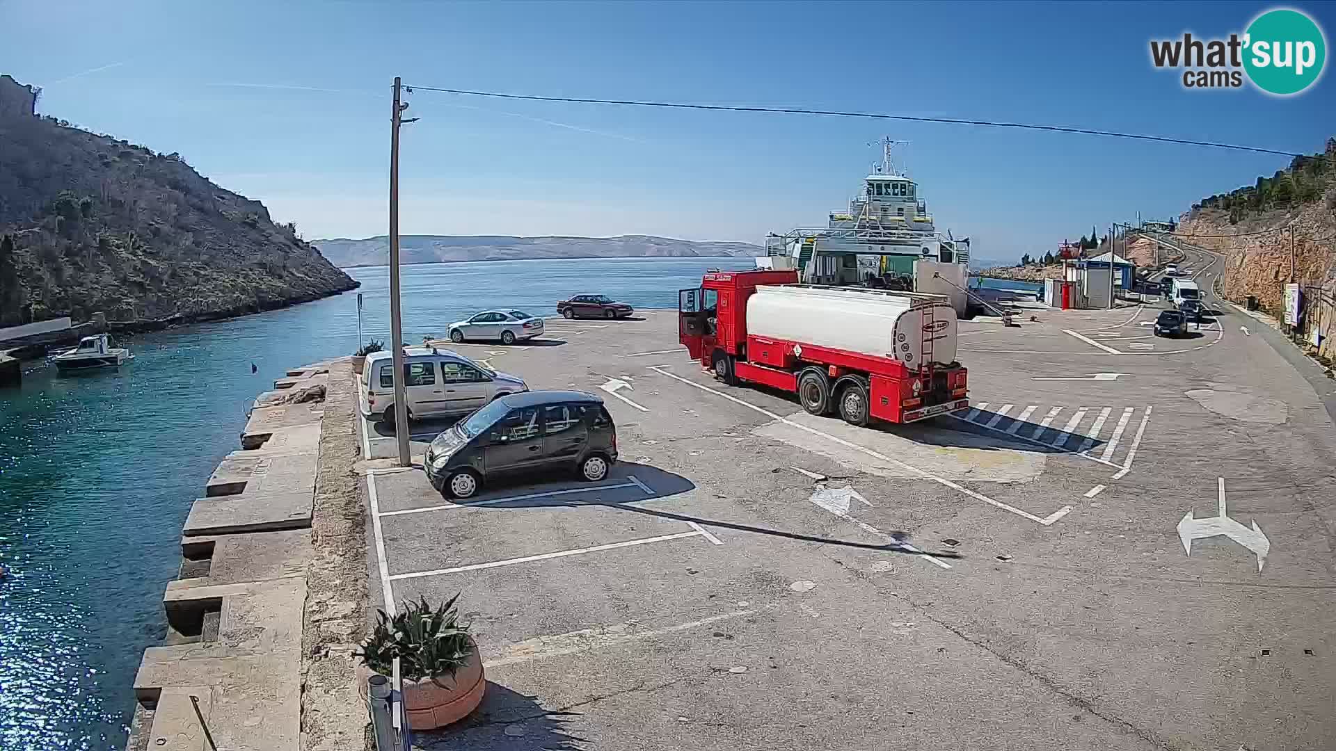 Web kamera trajektna luka Prizna – prema otoku Pag