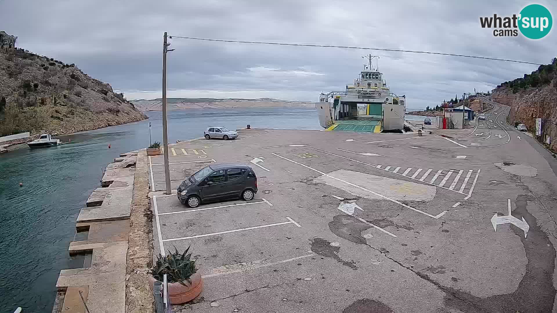 Webcam Prizna ferry port to Pag island