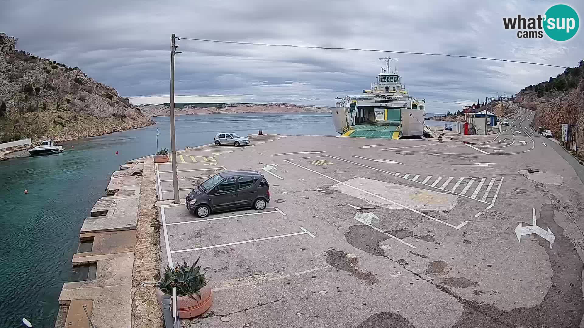 Webcam Fährhafen Prizna – zur Insel Pag