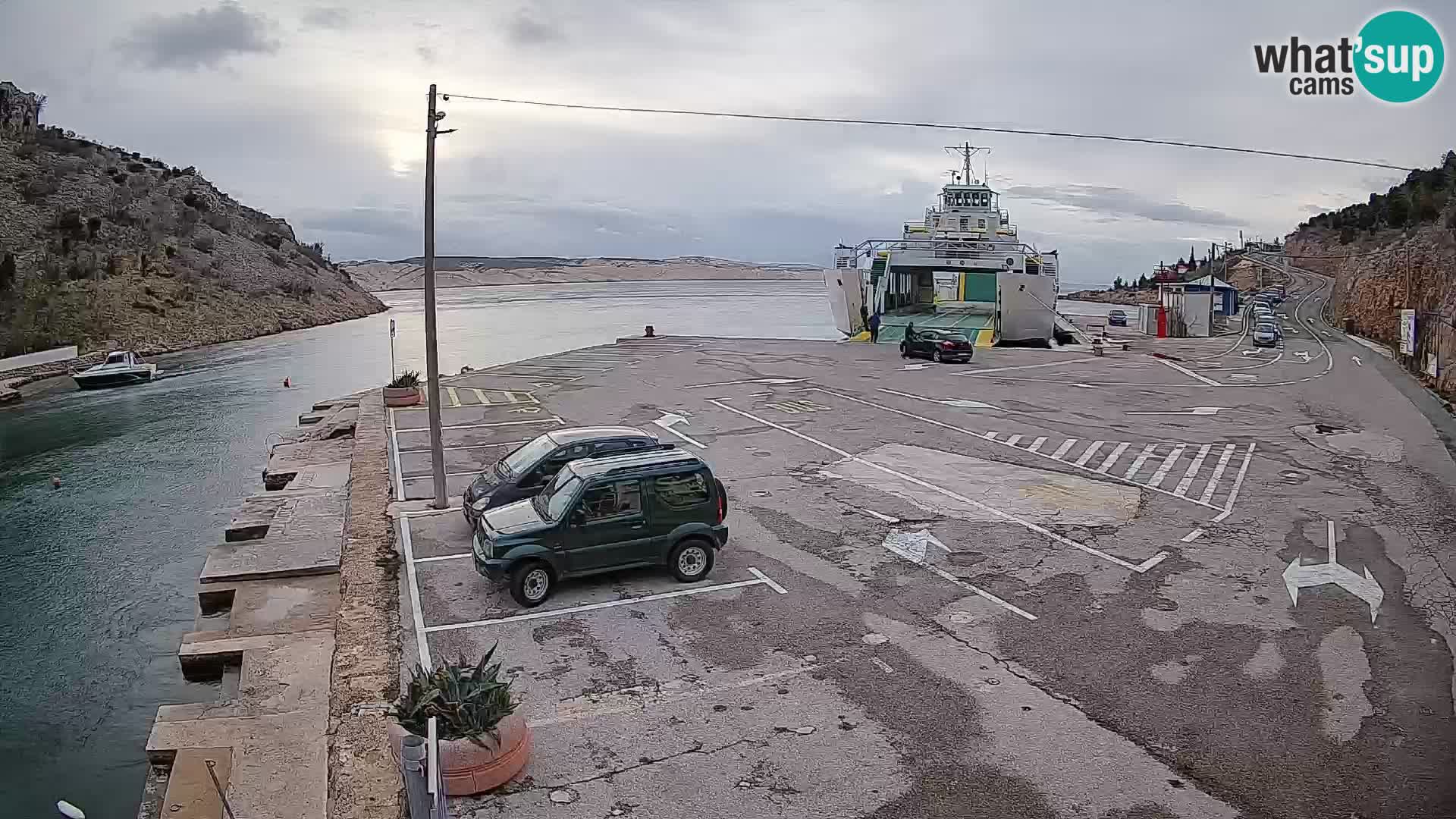 Webcam del puerto de ferris de Prizna – hacia la isla de Pag