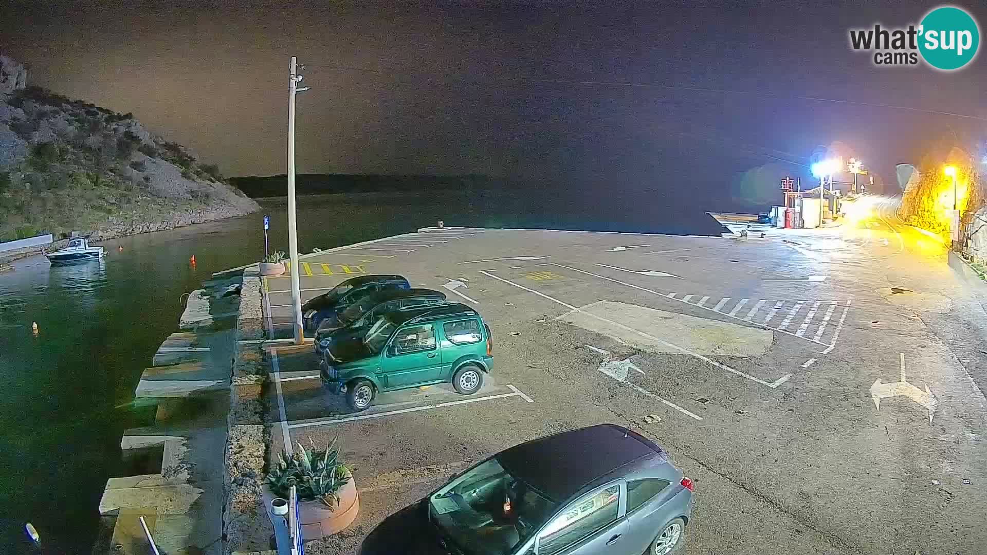 Webcam del puerto de ferris de Prizna – hacia la isla de Pag