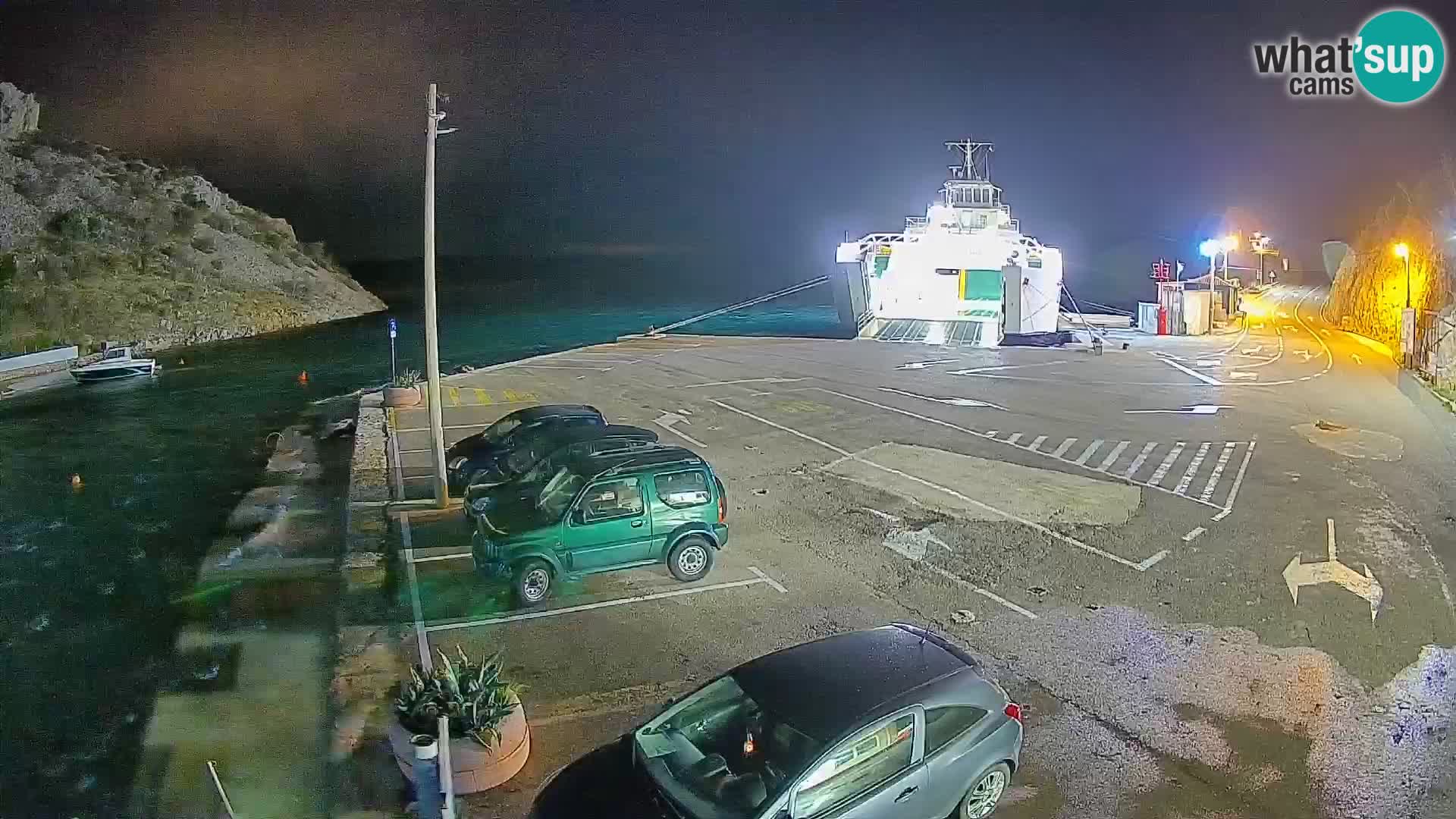 Webcam del puerto de ferris de Prizna – hacia la isla de Pag