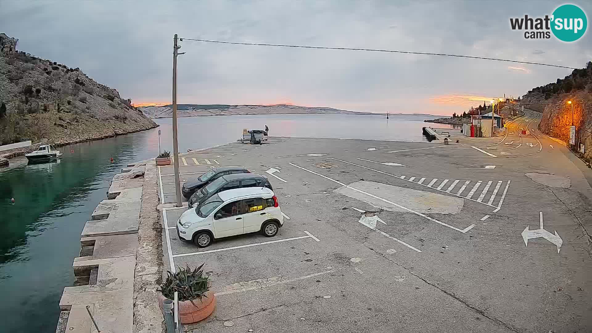 Webcam Prizna ferry port to Pag island