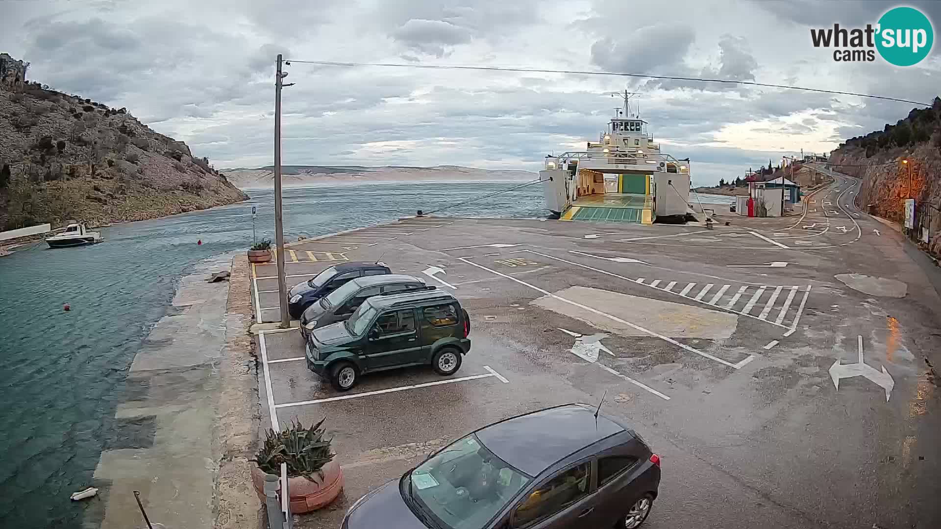 Webcam Prizna ferry port to Pag island